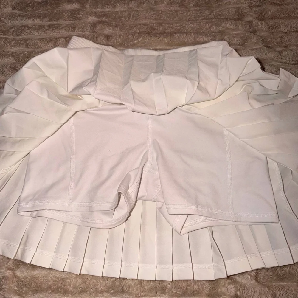 JoyLab White Pleated Mini Skort - Picture 4 of 6